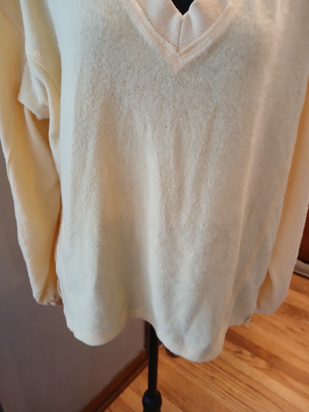 Papermoon Pale Yellow V-Neck Balloon Sleeve Sweater Wonen's Size S Boho - Picture 4 of 7